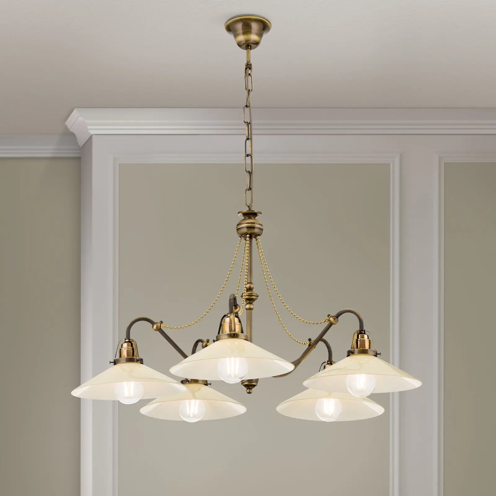 Luster ARTDESIGN, antik mesing, šampanj abažuri, 5 svetlosnih izvora