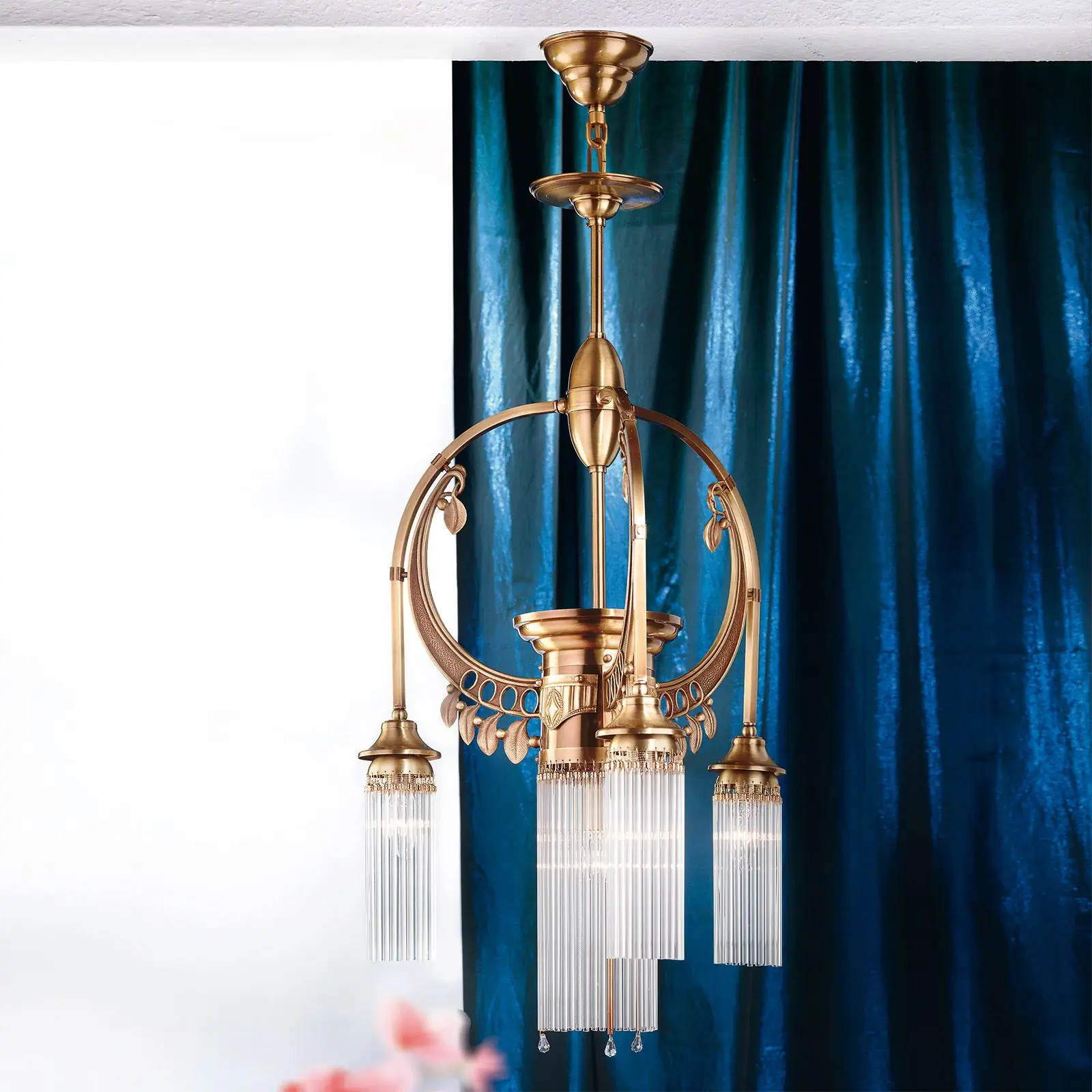 Luster ADELE, 4 izvora svetla, stari mesing, sa staklenim štapićima