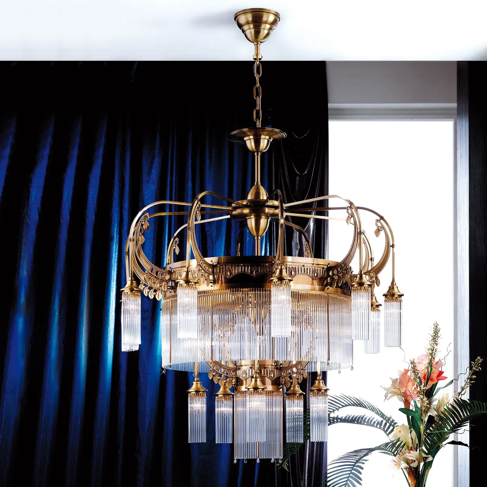 Luster ADELE, 21 izvor svetla, starinski mesing, sa staklenim štapićima