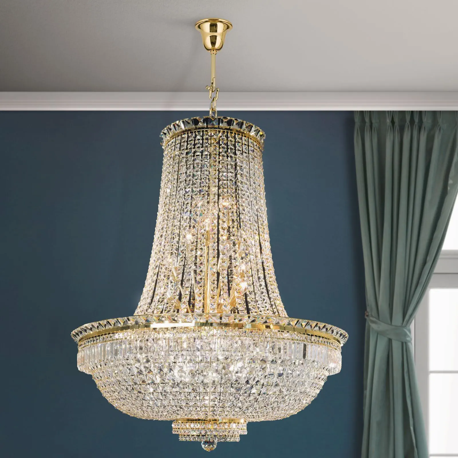 Luster AMBASSADOR, 32 izvora svetla, zlato