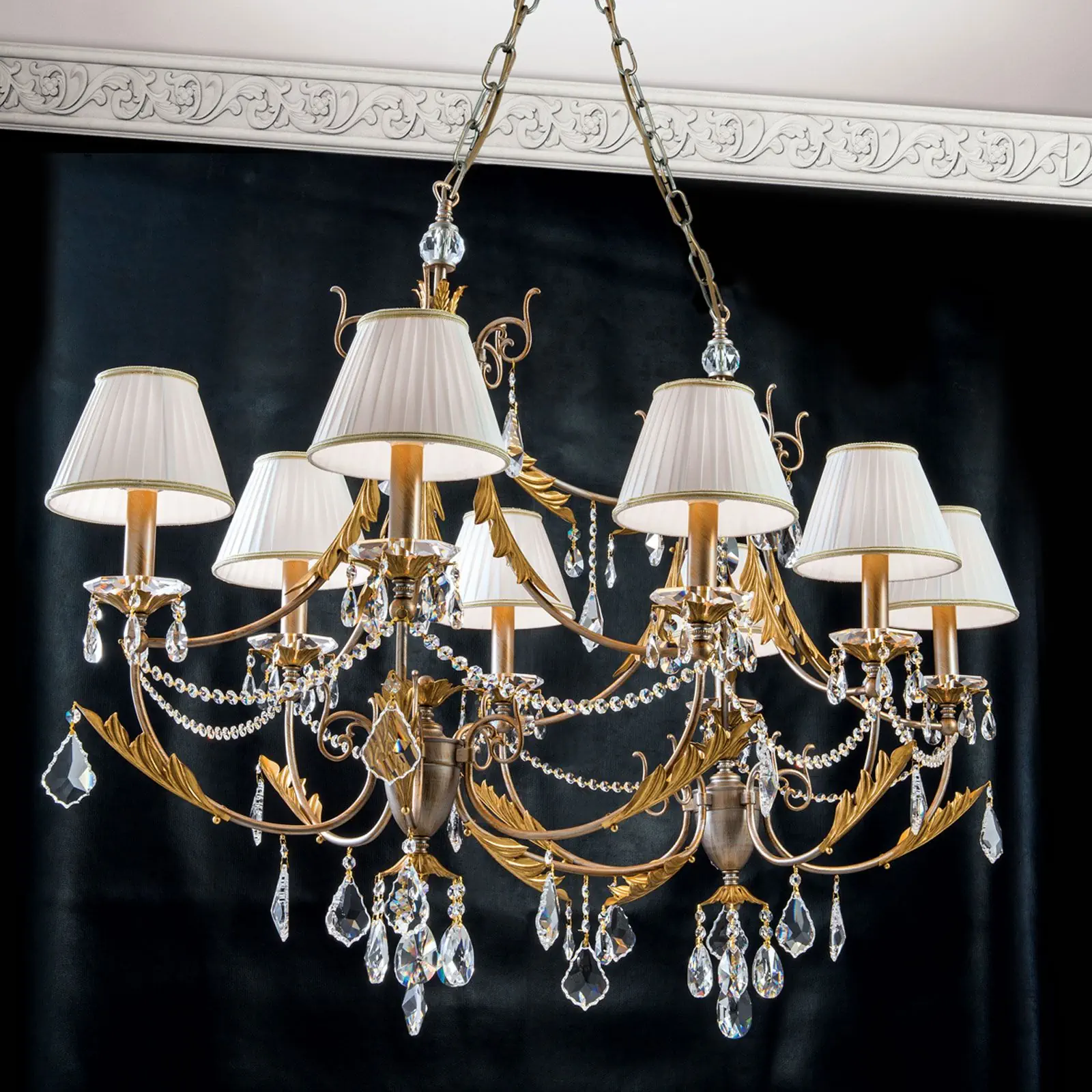 Luster MIRAMARE, 8 izvora svetla, srebrno-zlatni, sa belim organza abažurima