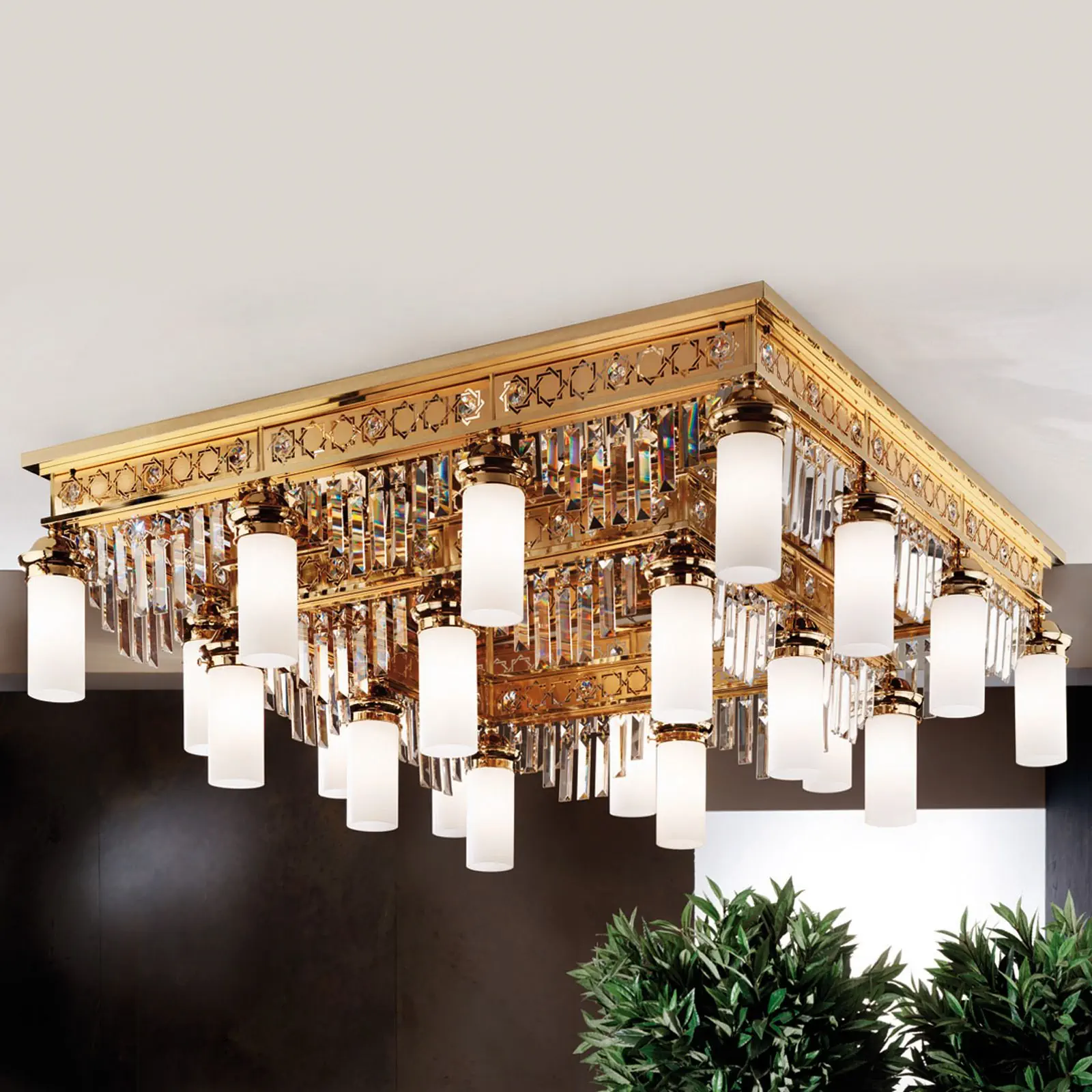 Plafonski luster ORIONtal, sa 20 izvora svetla, zlatni, sa providnim kristalnim prizmama