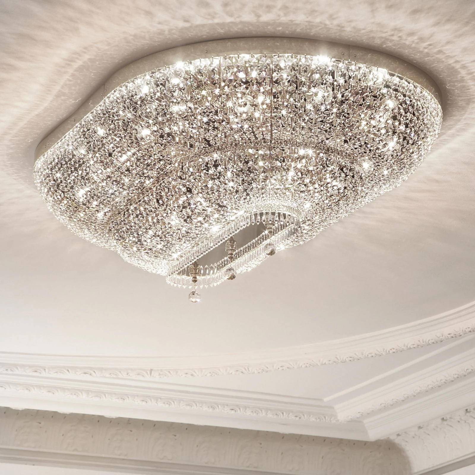 Plafonska lampa SHERATON, 26 izvora svetla, 160x105 cm, hromirana
