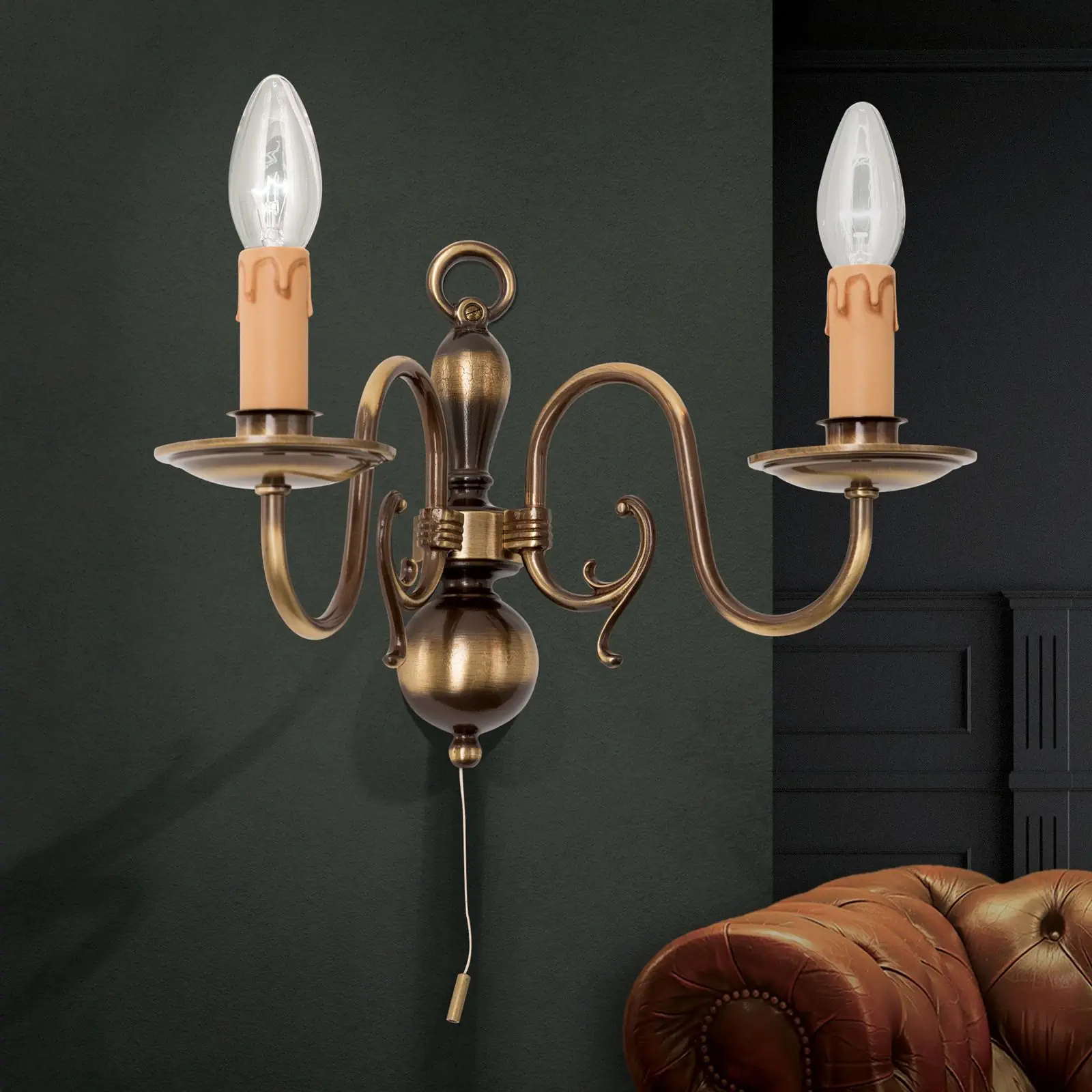 Zidna lampa FLÄMISCH, sa dva izvora svetla, patina