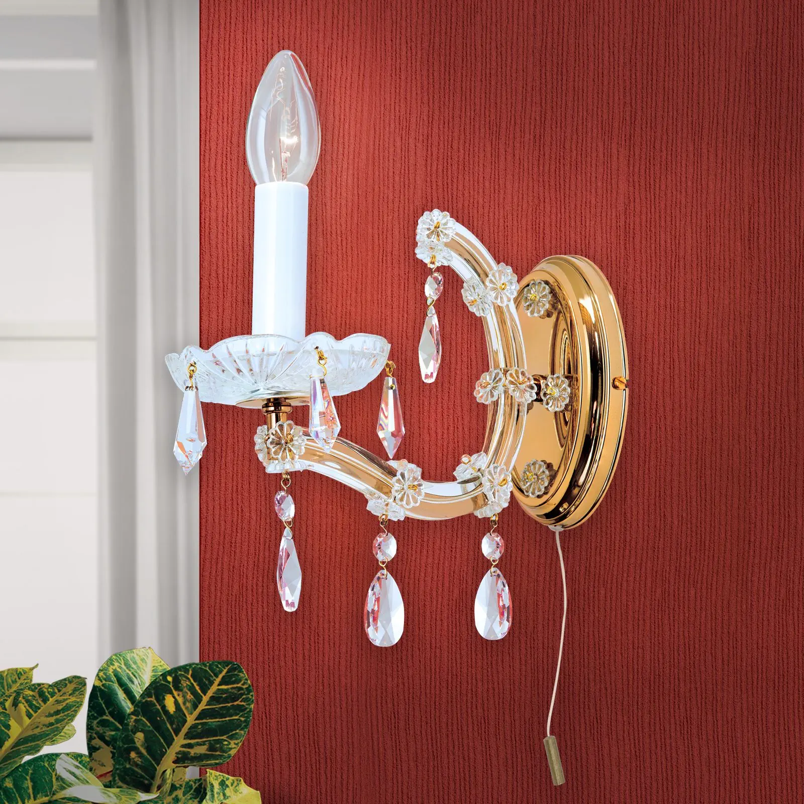 Zidna lampa MARIA THERESIA, sa jednim izvorom svetla, zlatna