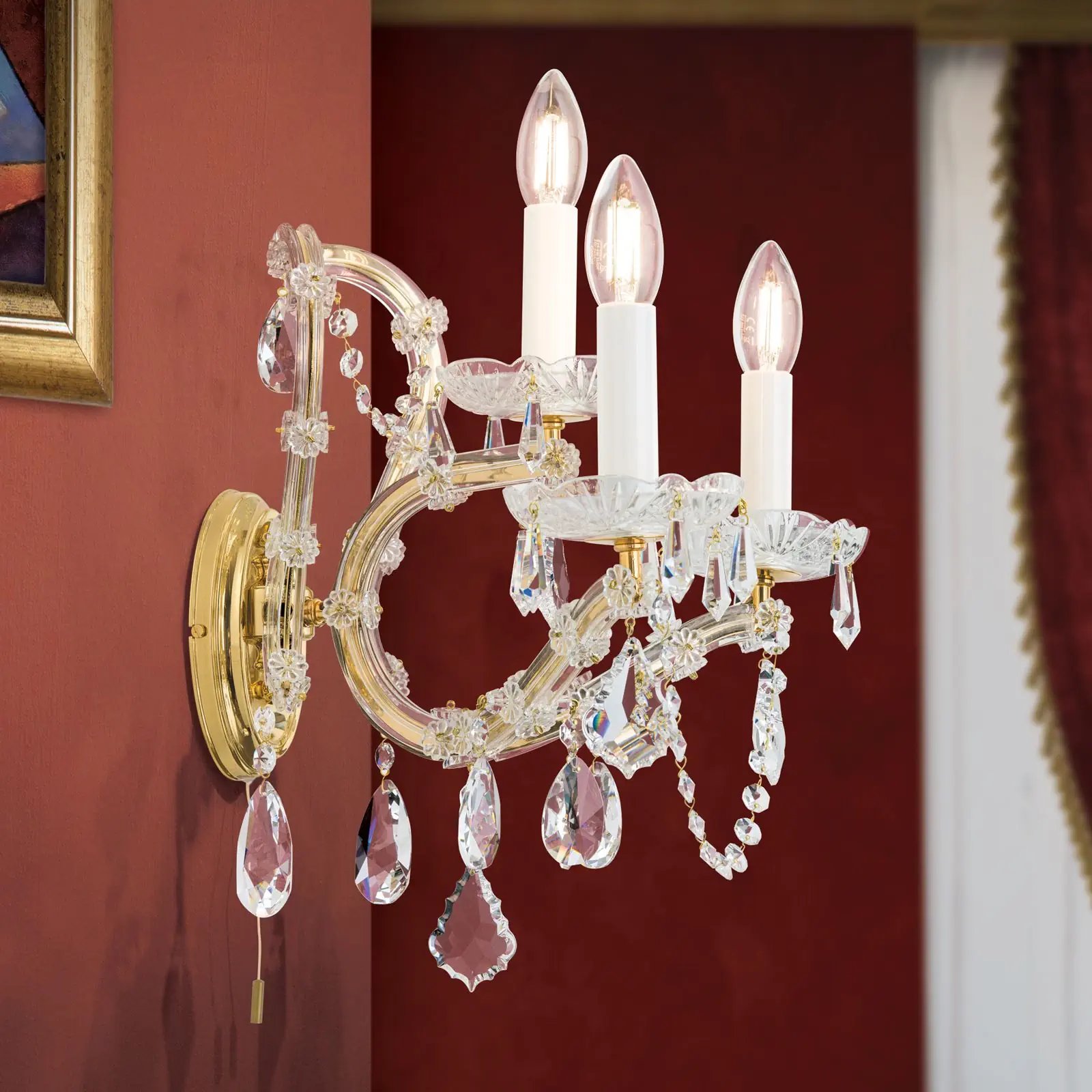 Zidna lampa sa krakom MARIA THERESIA, sa tri izvora svetla, pozlaćena