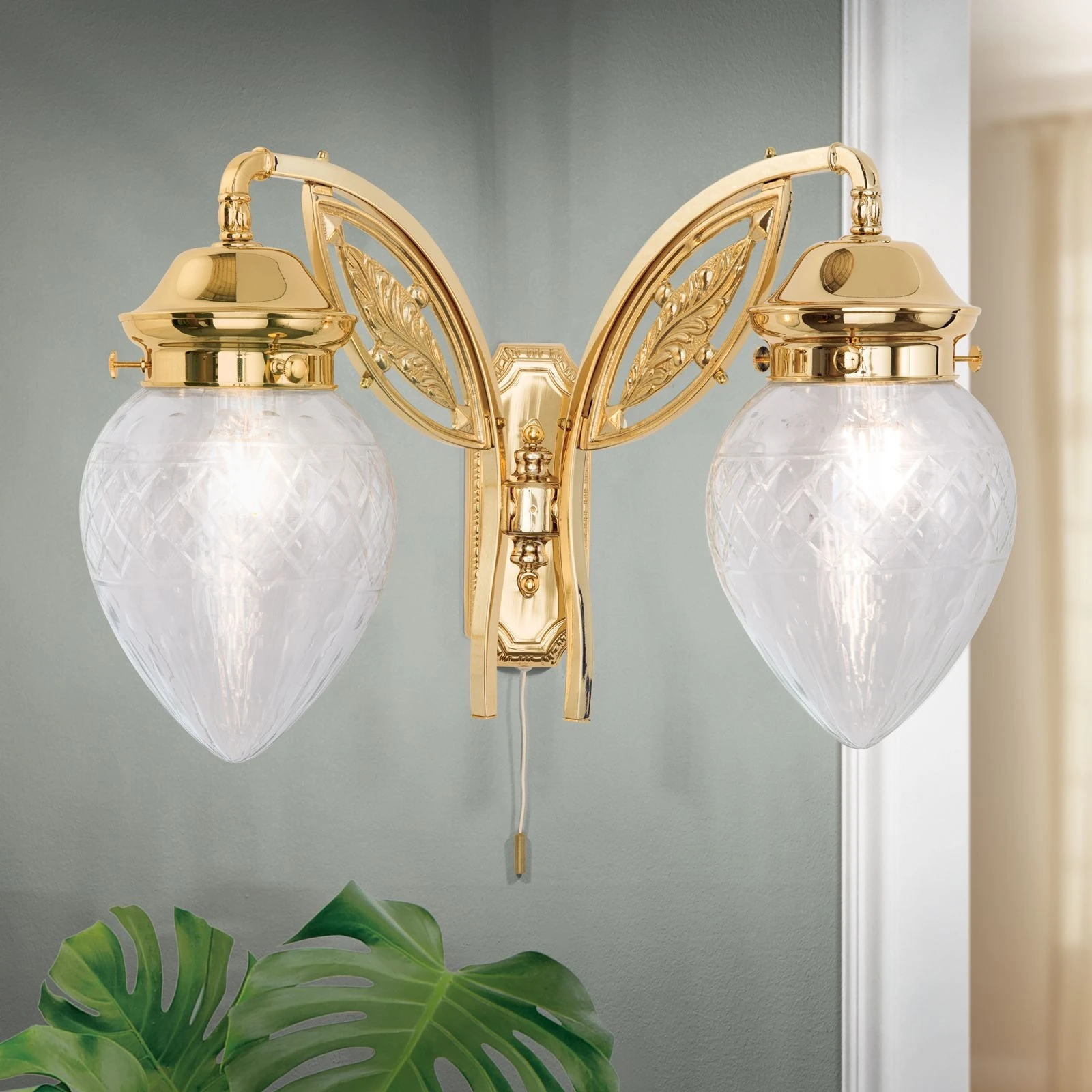 Zidna lampa BUDAPEST, 2 izvora svetla, 24-karatno pozlaćena, sa prozirnim sečenim staklima