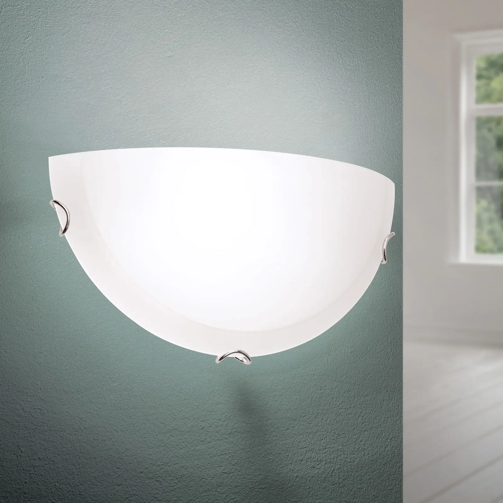 Zidna lampa AGADA, sa jednim izvorom svetla, hromirana