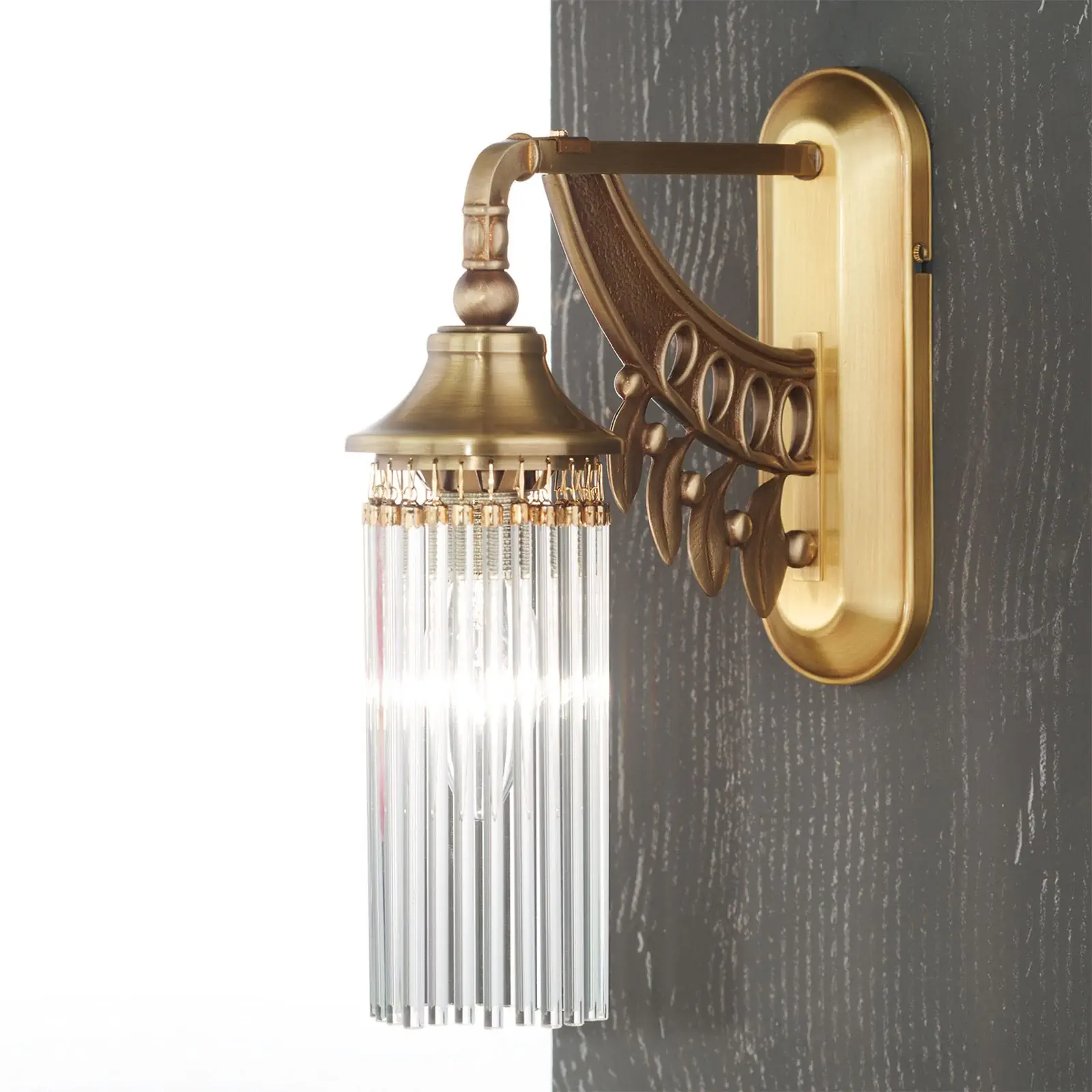 Zidna lampa ADELE, sa jednim izvorom svetla, stari mesing, sa staklenim štapićima