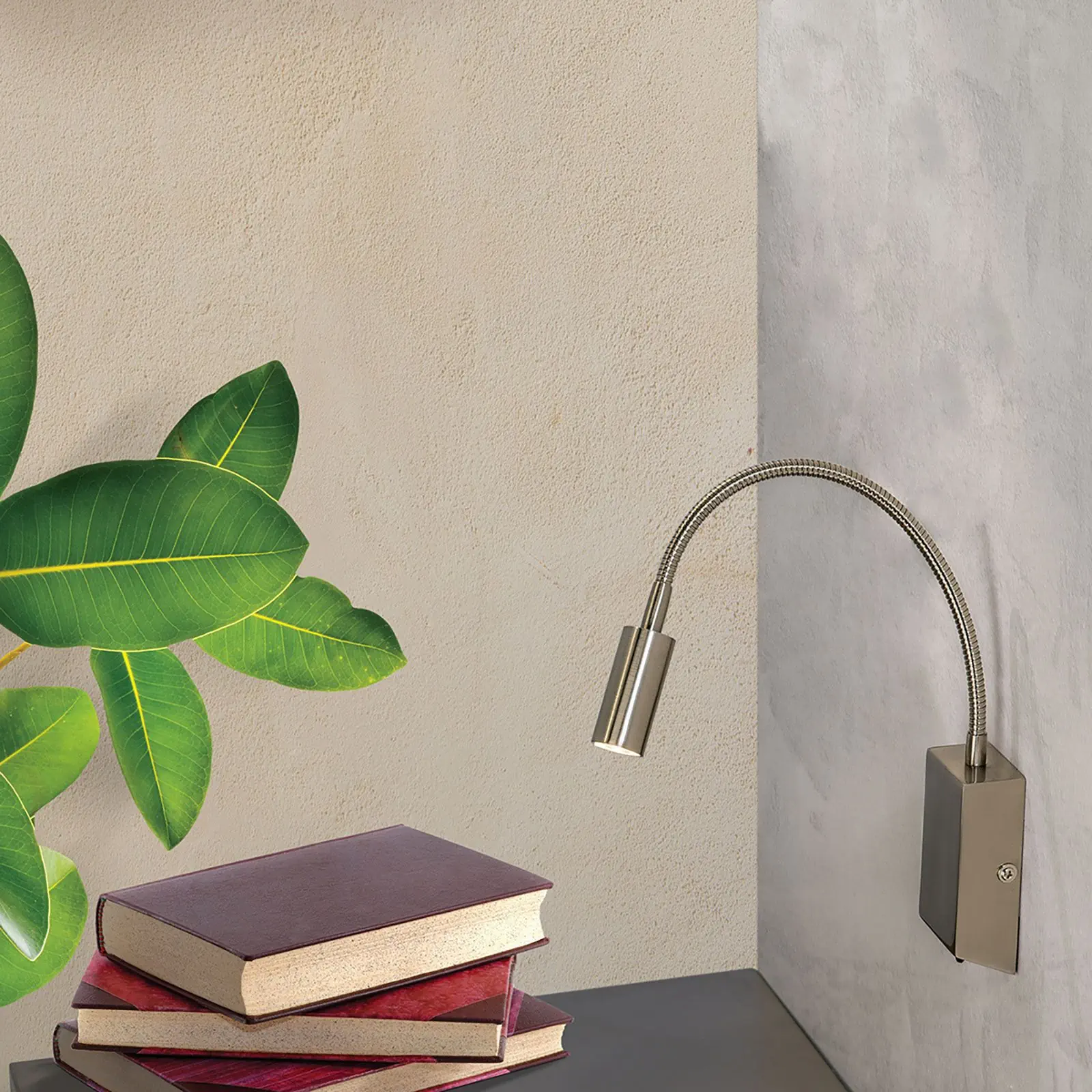 Zidna lampa FLEXO, satinisana