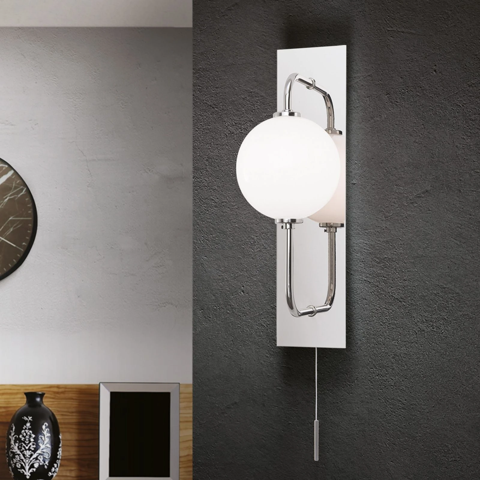 Zidna lampa PIPES, sjajni nikal, sa sjajnim opal staklom