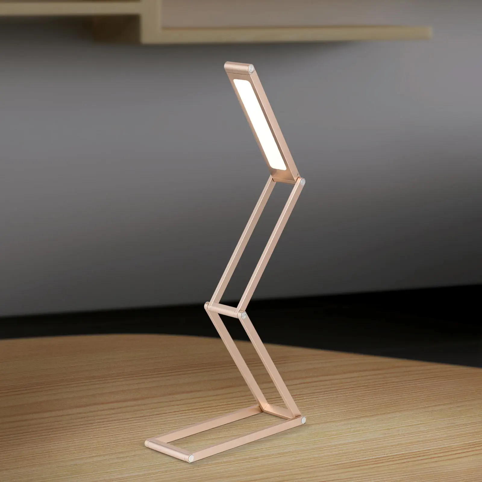 Baterijska stona lampa FALTO, zlatna završna obrada