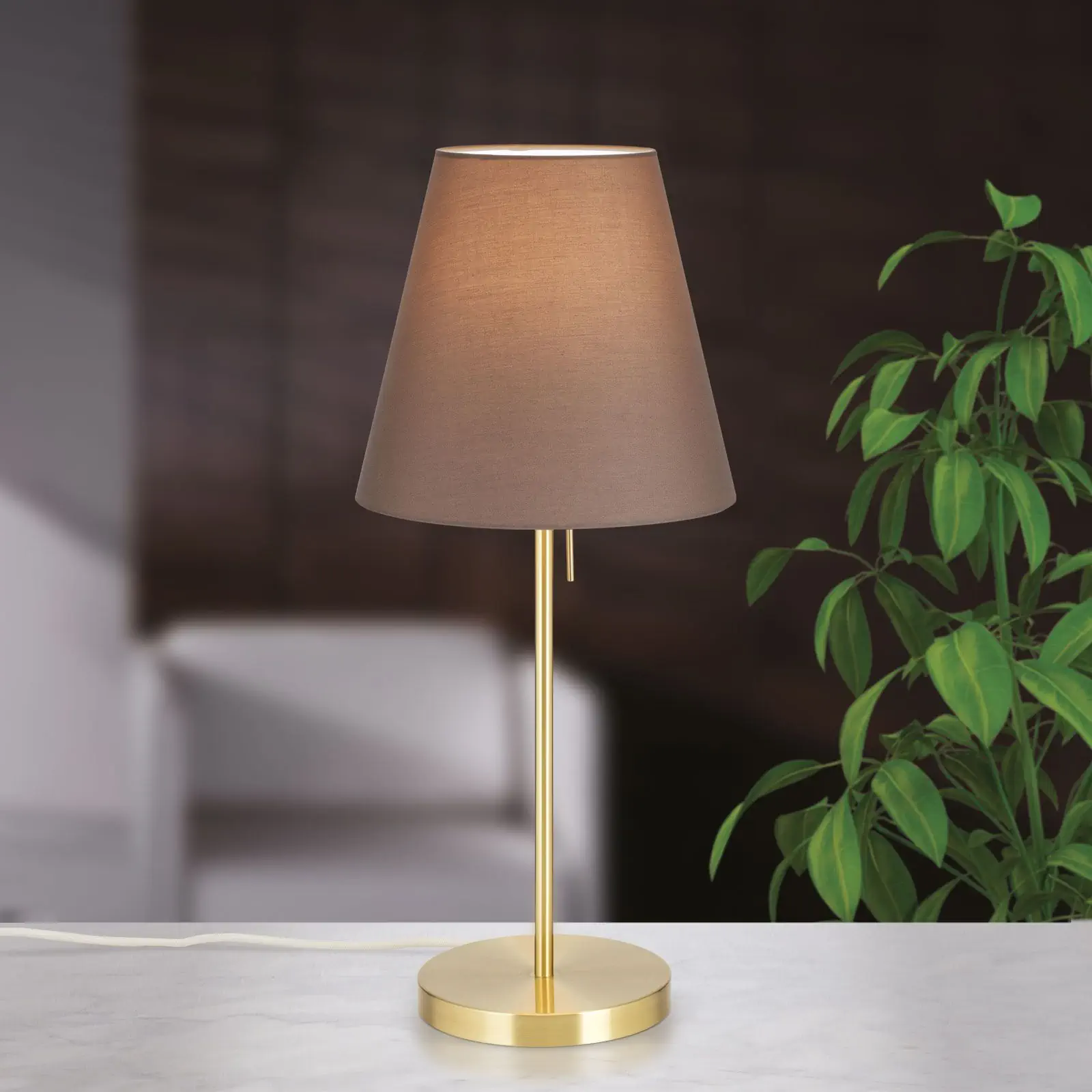 Stona lampa SHADE, srednja, mat mesing, sa koničnim, braon abažurom