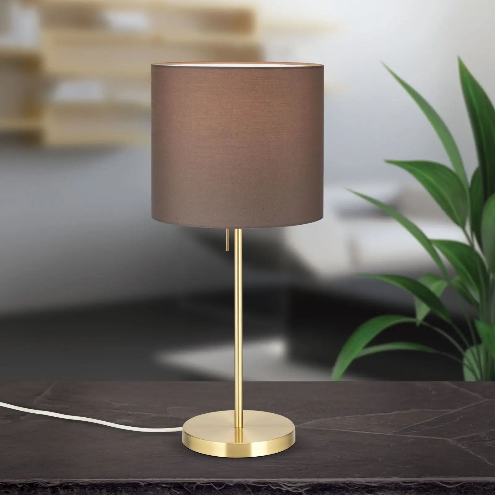 Stona lampa SHADE, srednja, mat mesing, sa cilindričnim, braon abažurom