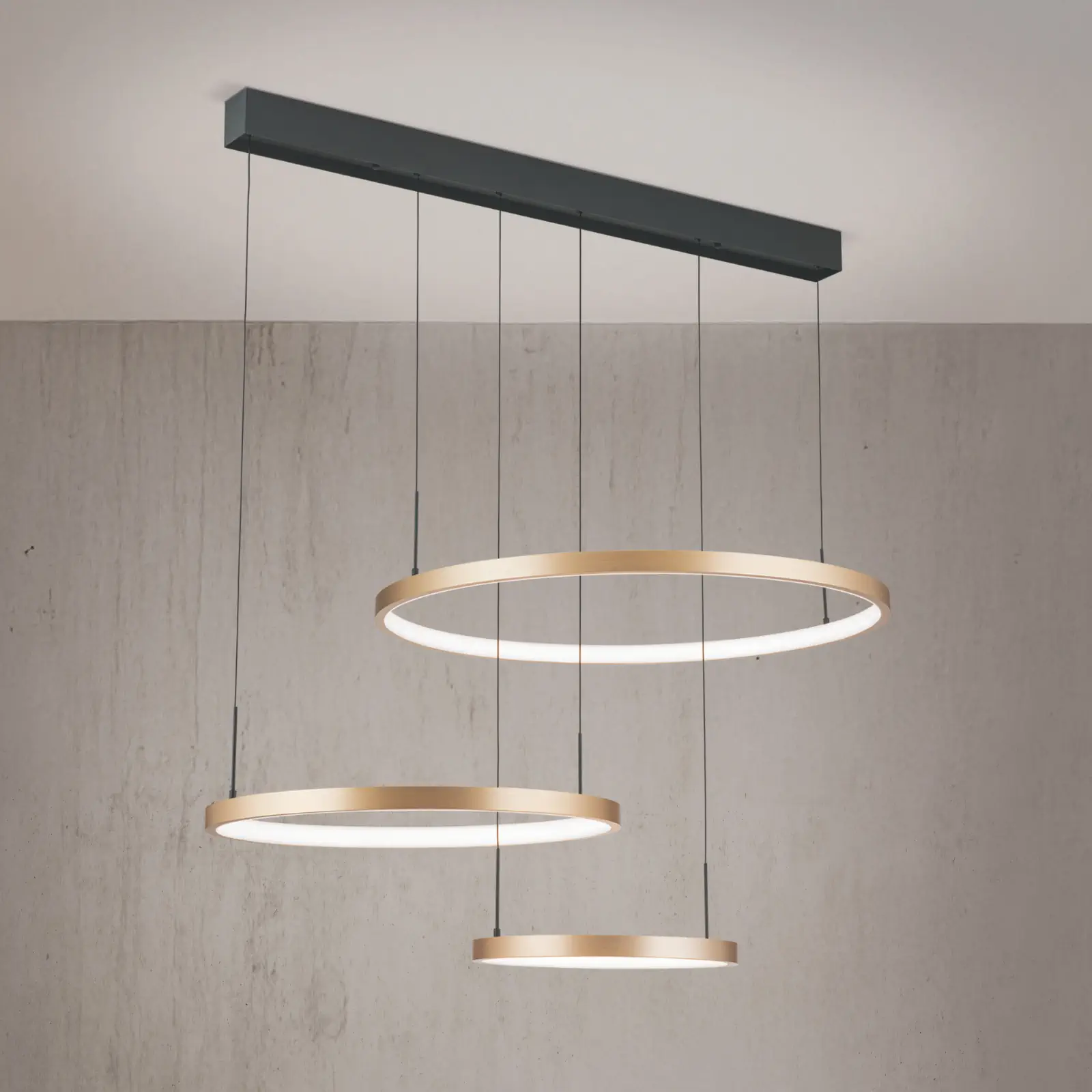 LED viseća lampa SPHERE, mat zlatna, sa 3 svetlosna prstena