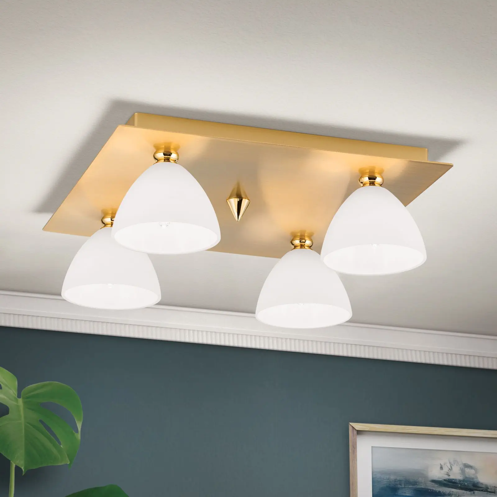 Plafonska lampa OPALDESIGN, 4 izvora svetla, mat zlato, sa opalnim staklom