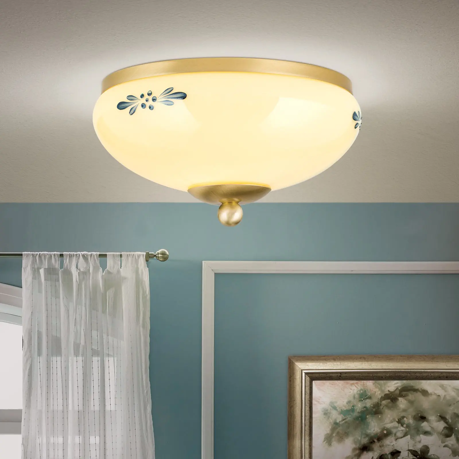 Plafonska lampa LANDHAUS, mesing, sa plavom dekoracijom, sa ukrasnim dugmetom, Ø 21 cm