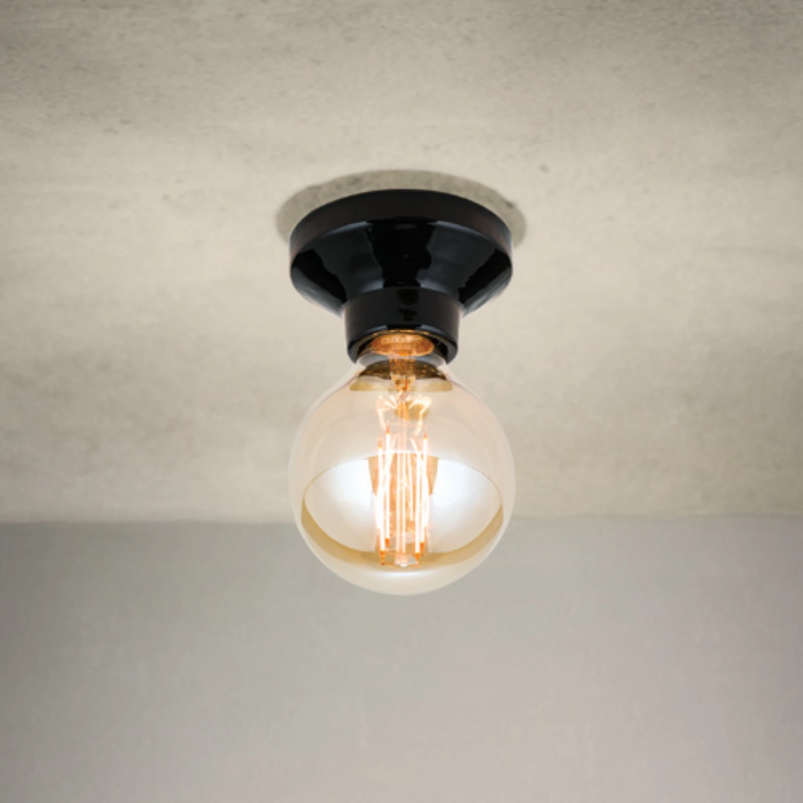 Plafonska lampa FROST, crna, keramika