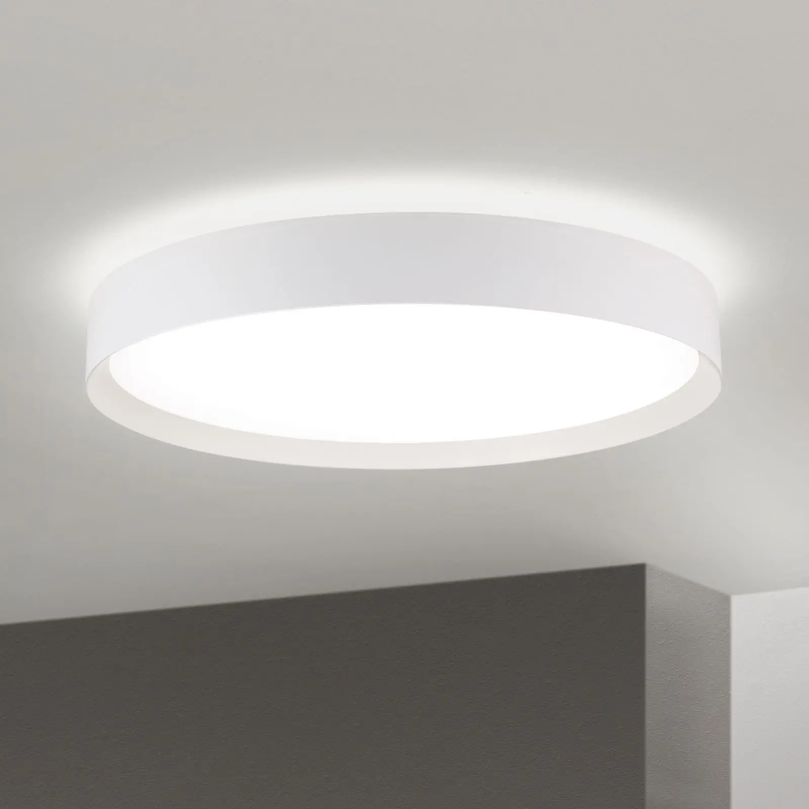 LED plafonska lampa VARIO, Ø 60 cm, bela