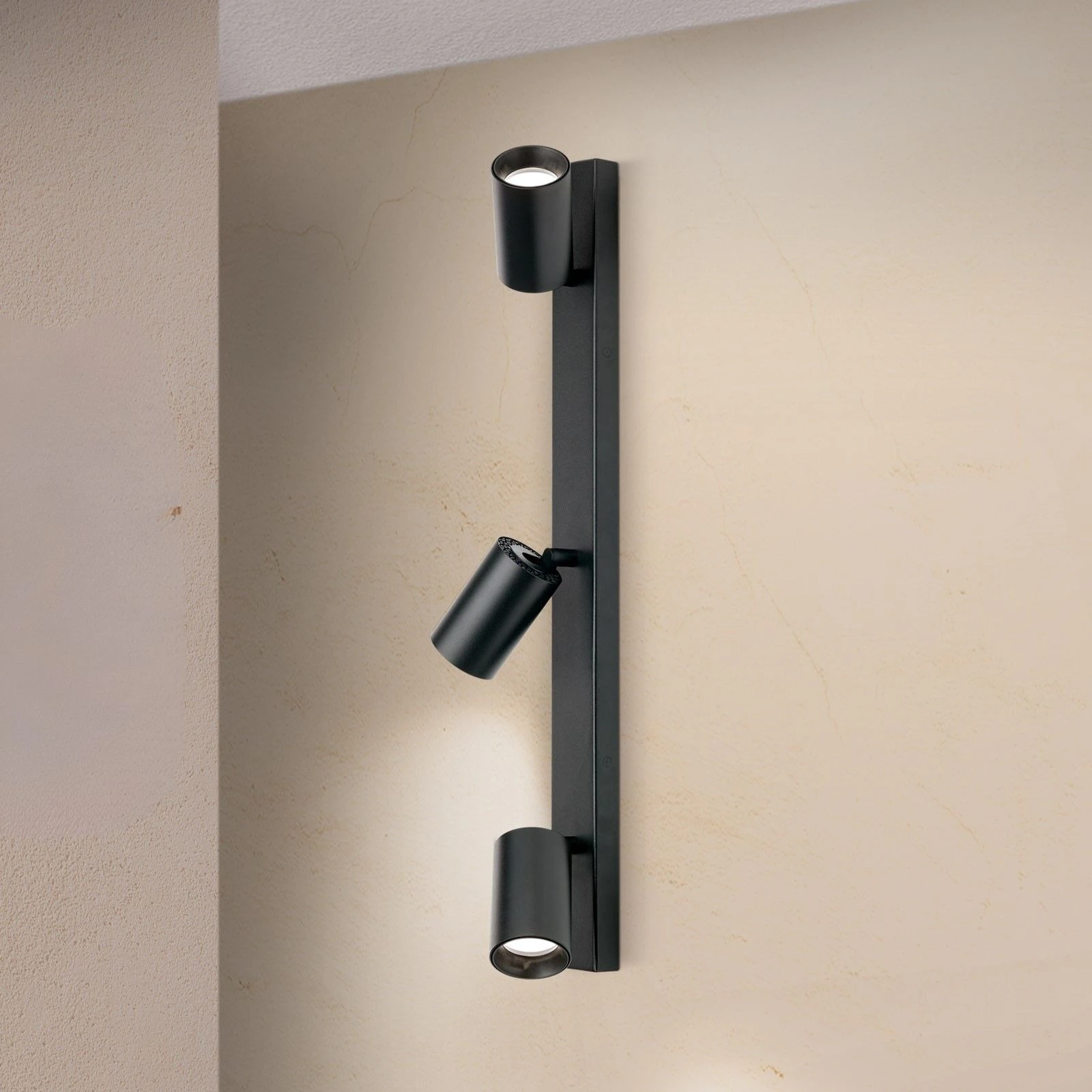 Spot lampa SEAN, 3 izvora svetla, Crna