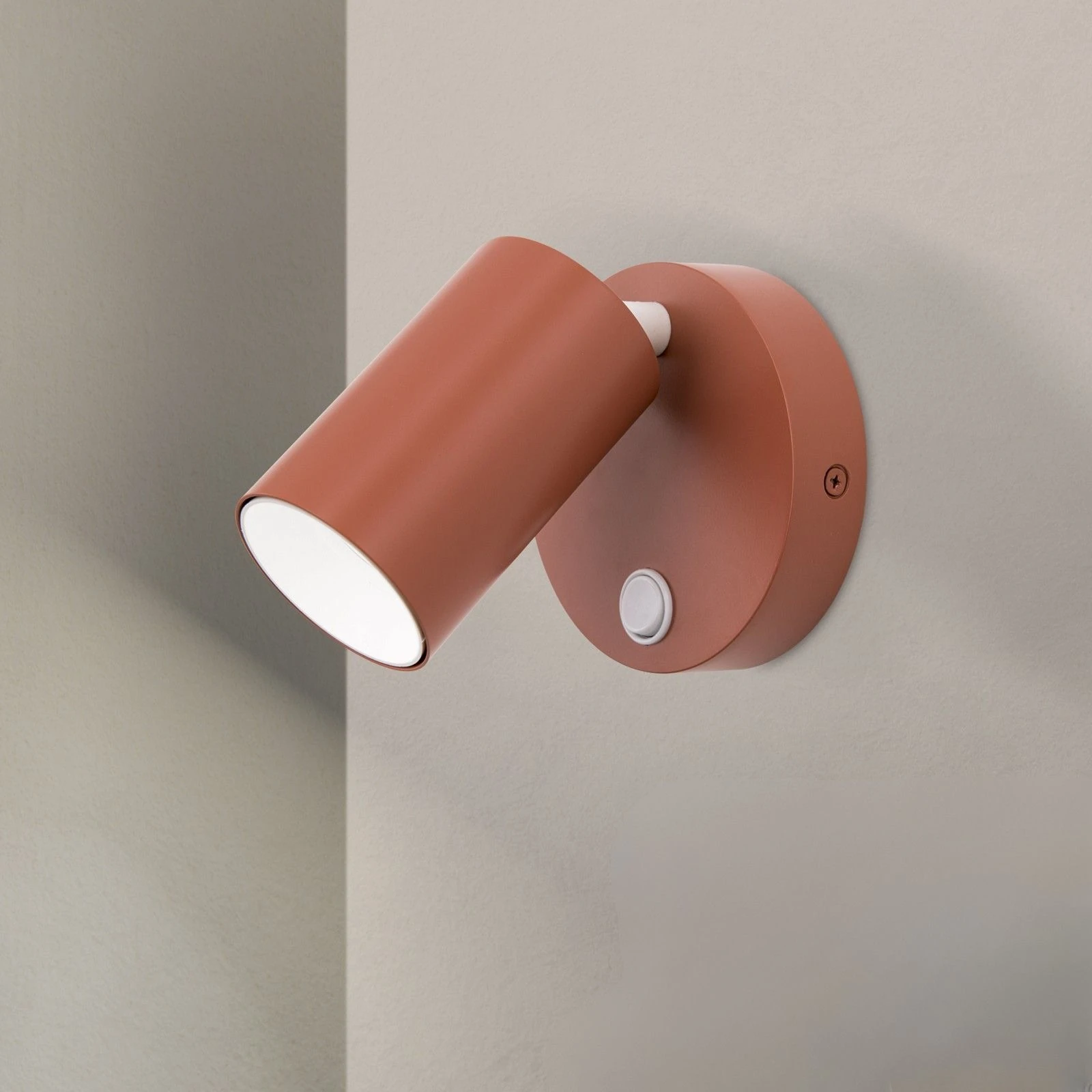 Spot lampa PENN, 1 izvor svetla, koralno crvena