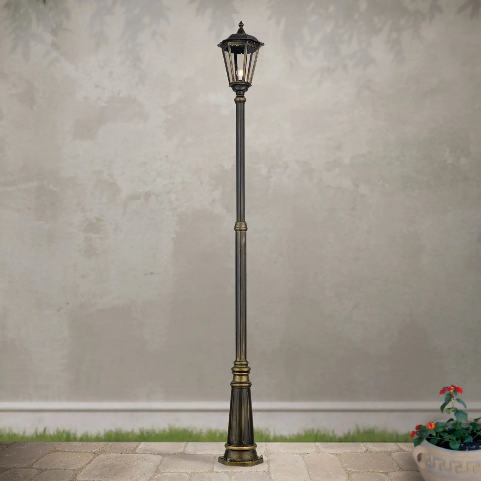 Spoljašnja stubna lampa PUCHBERG, crno-zlatna, H249 cm