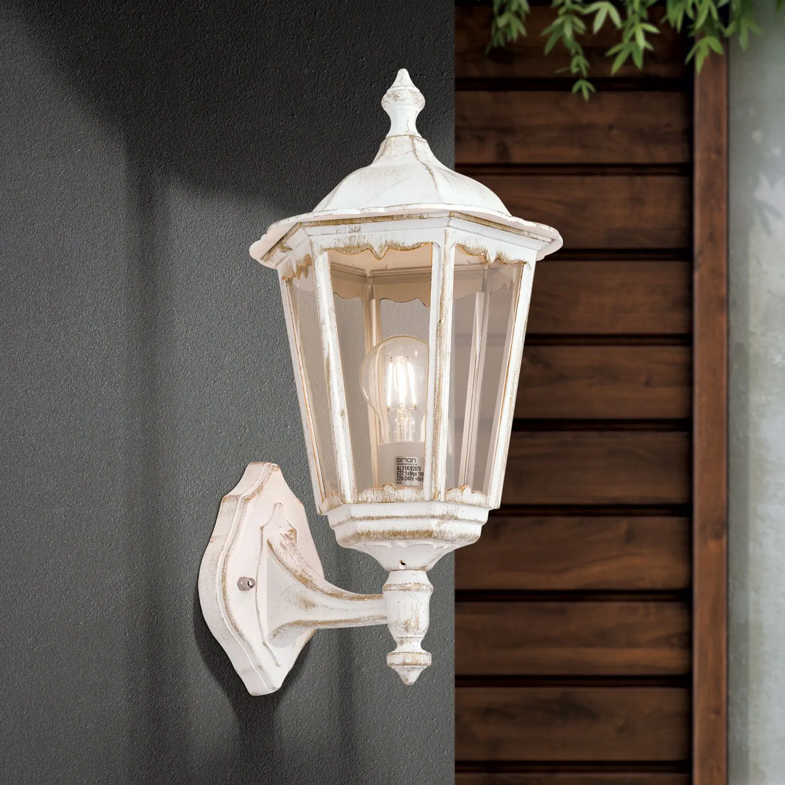 Spoljašnja zidna lampa PUCHBERG, belo-zlatna, usmerena nagore