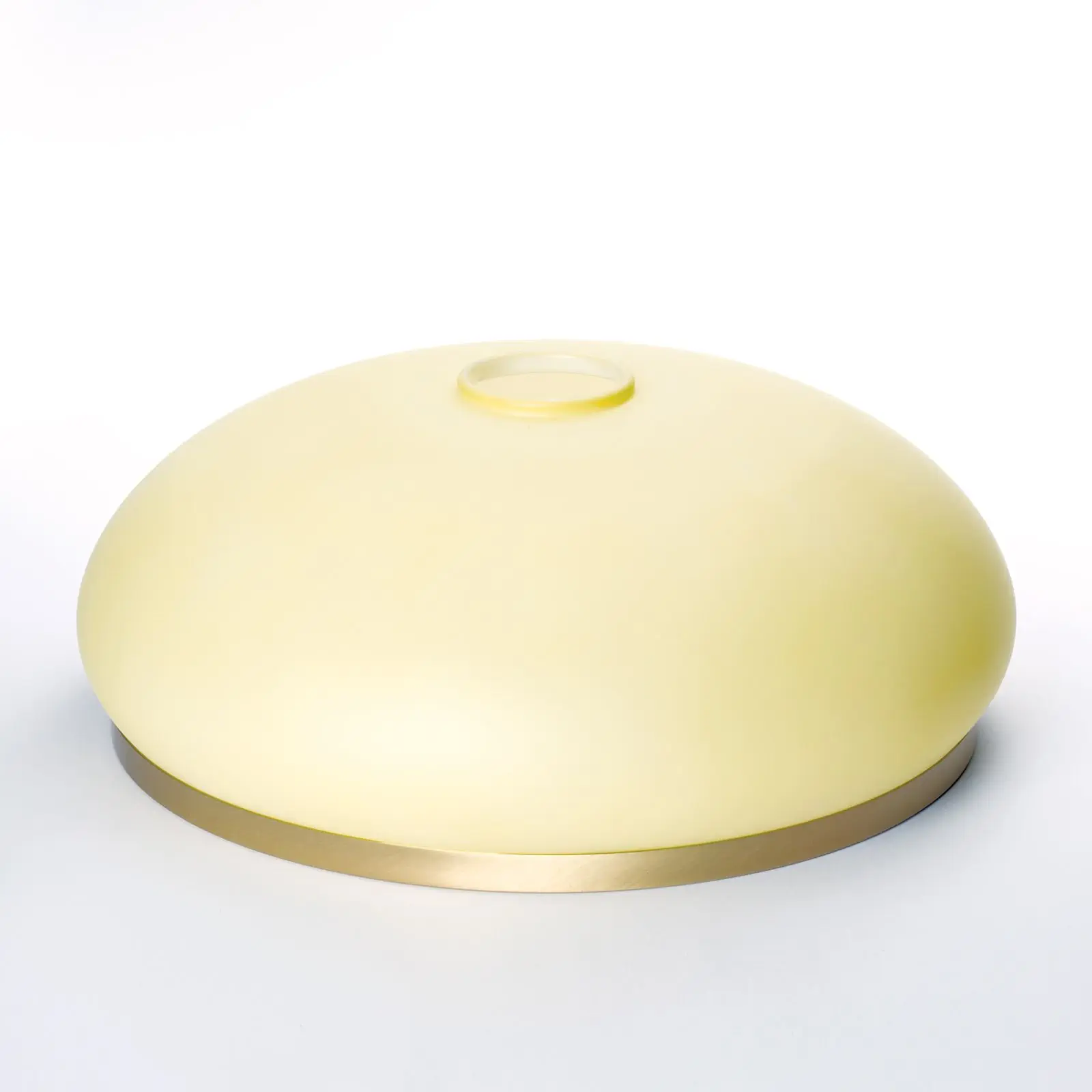 Stakleni abažur LANDHAUS 413, Ø 260 mm, šampanj mat sa mesinganim prstenom