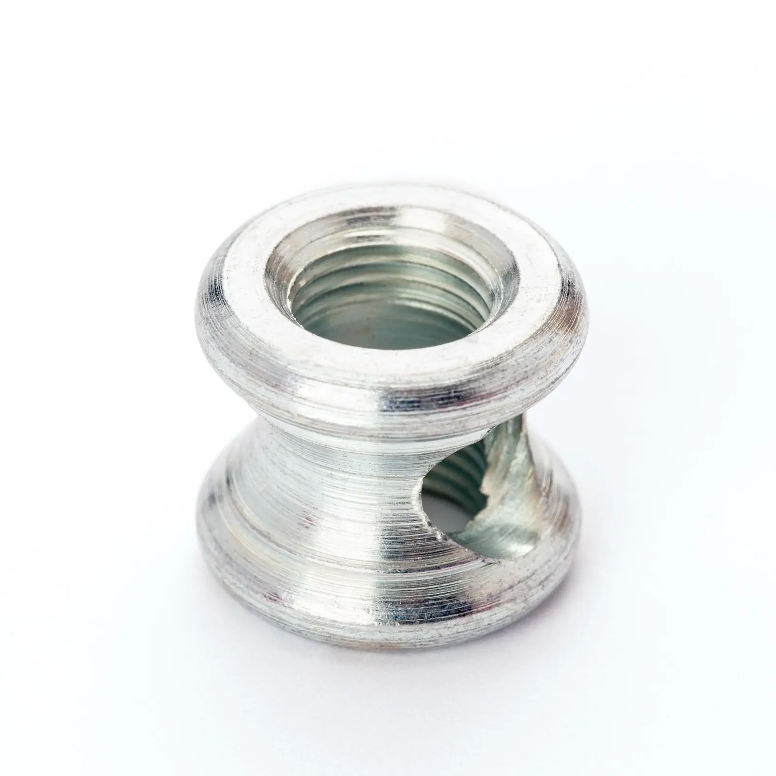 Kablovski uvodnik sa navojem M10×1