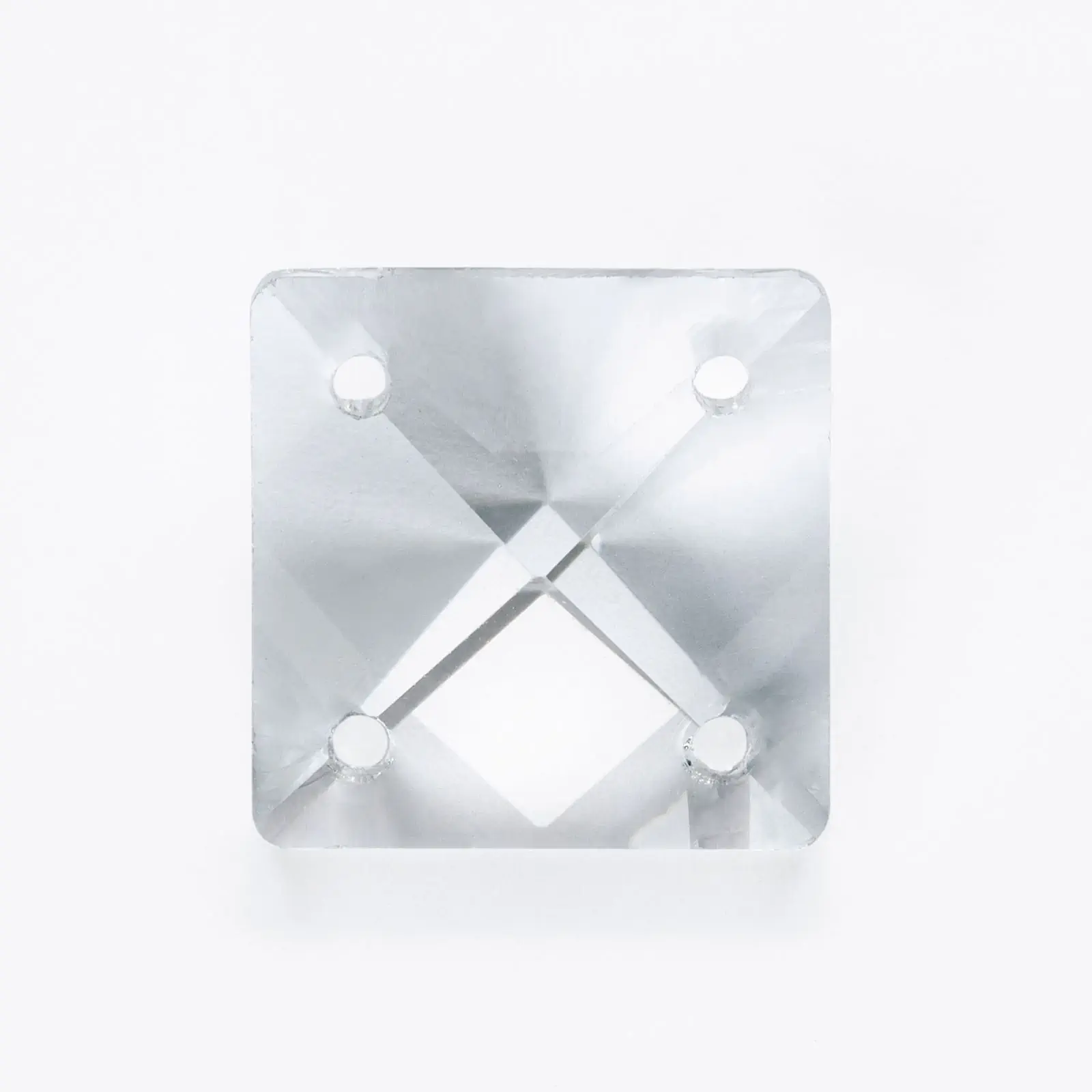 Kristal za luster – kvadratni kamen K9 kristal, 4 rupe, 16 mm, transparentni